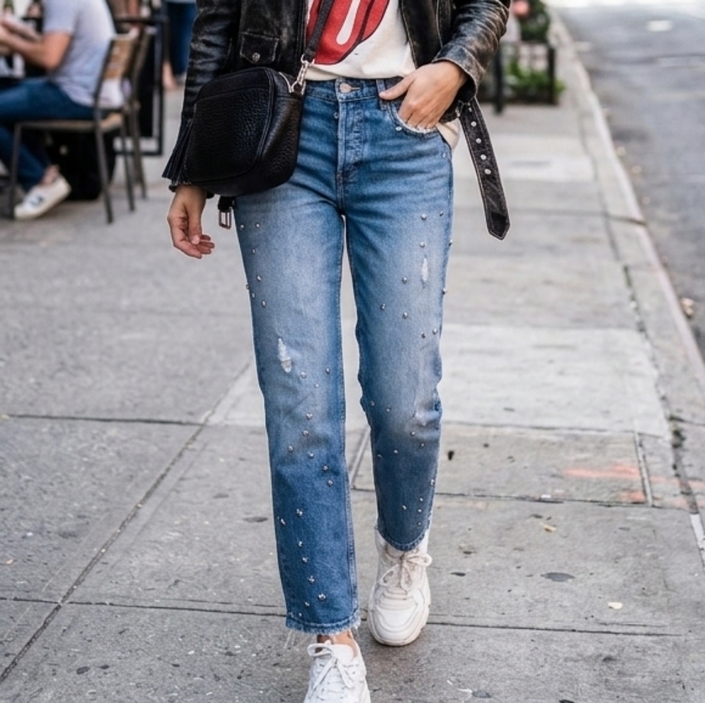 Zara Star Studded Straight Leg Jeans - Distressed Light Wash - Size 2 / 24